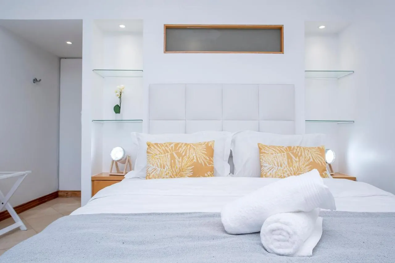 Clifton Beach Studio Apartment Cape Town